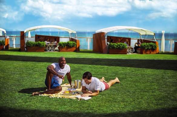 Celebrity Cruises The Lawn Club 5.jpg